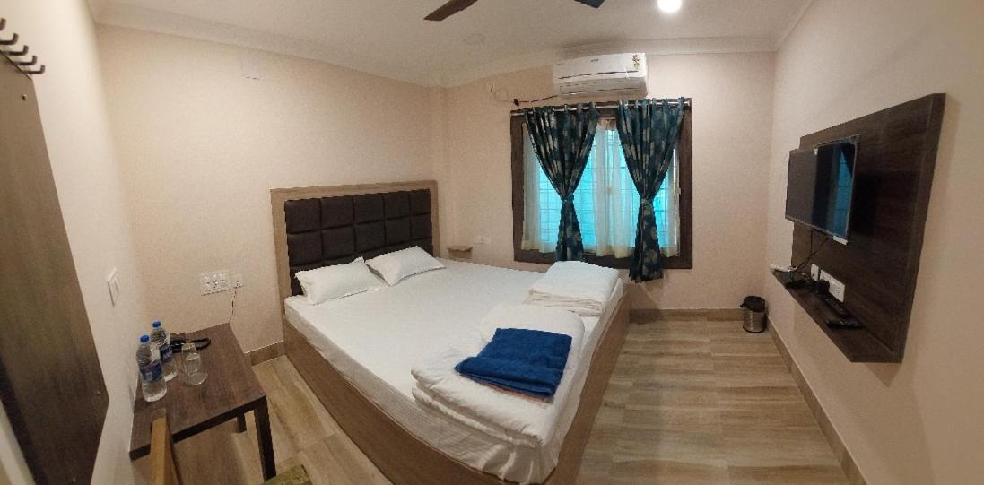 Radhika Resort Bhubaneswar Buitenkant foto