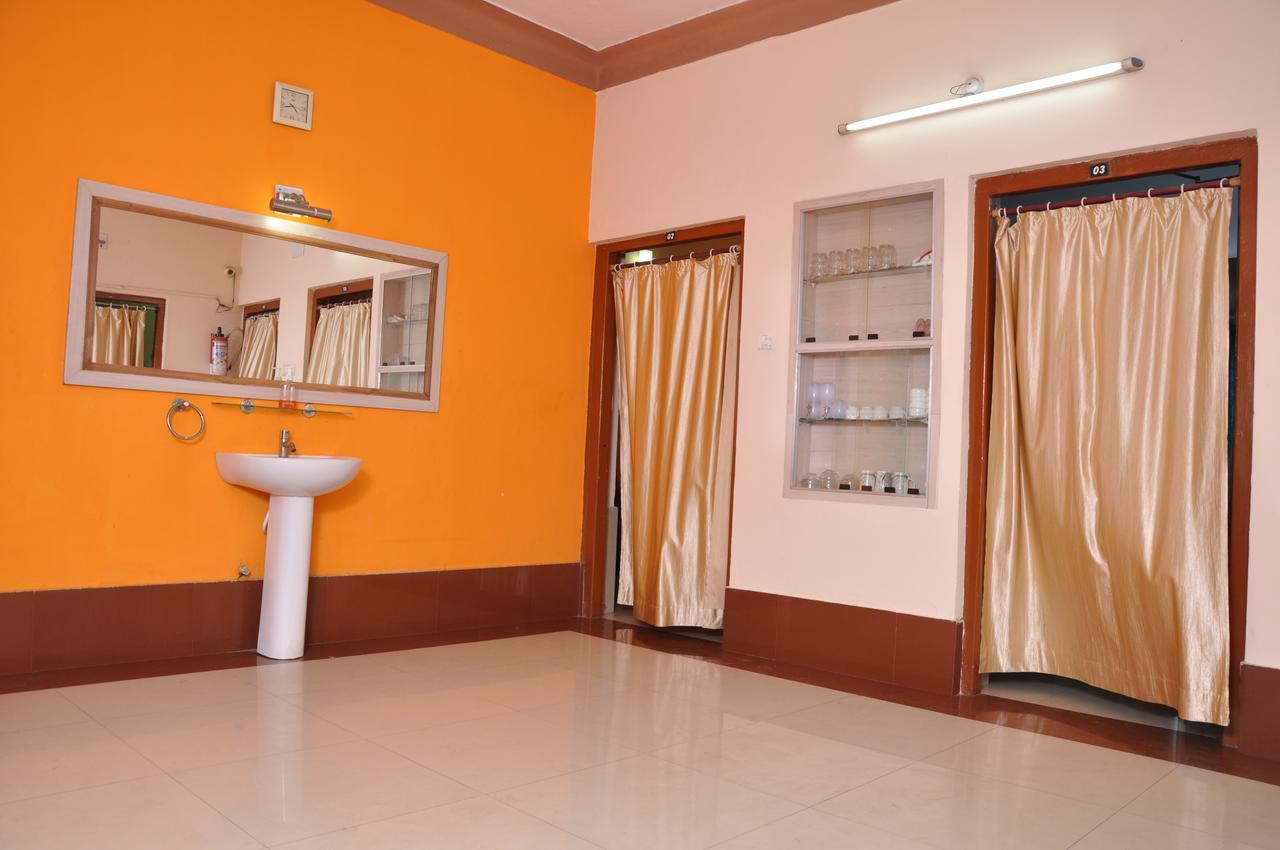 Radhika Resort Bhubaneswar Buitenkant foto